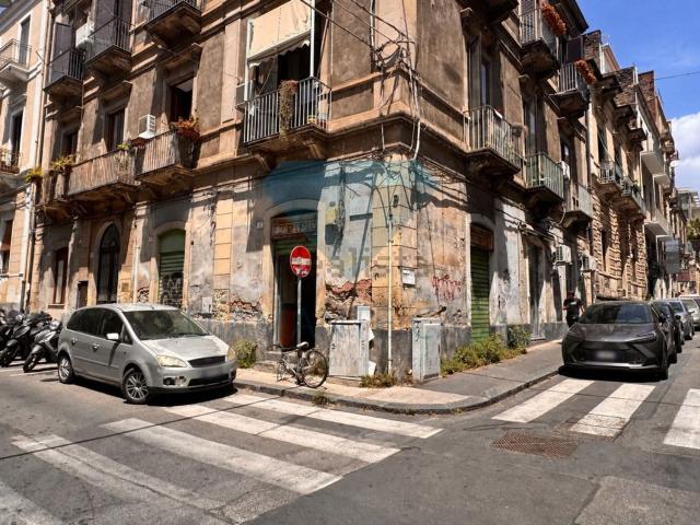 Locale in vendita di 49 m² in Via Verona, 2