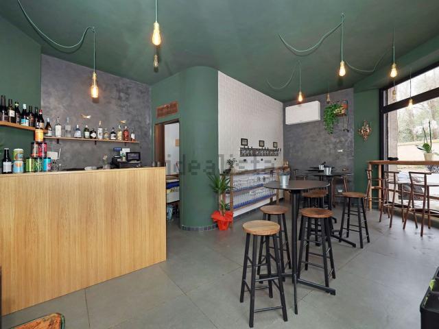 Locale in vendita di 49 m² in Via di Donna Olimpia