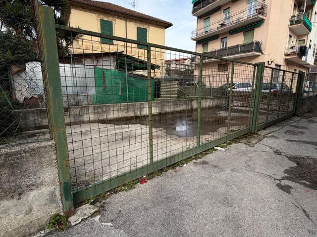 Locale in vendita di 49 m² in Via Luigi Arpinati, 11