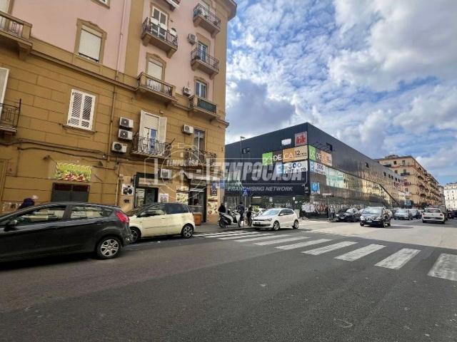 Locale in vendita di 53 m² in Via Colonnello Carlo Lahalle, 29