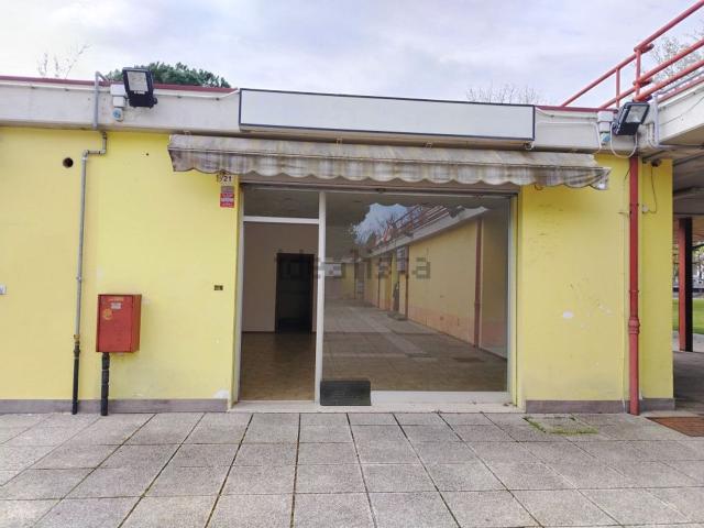 Locale in vendita di 53 m² in Via Eugenio Curiel, 21