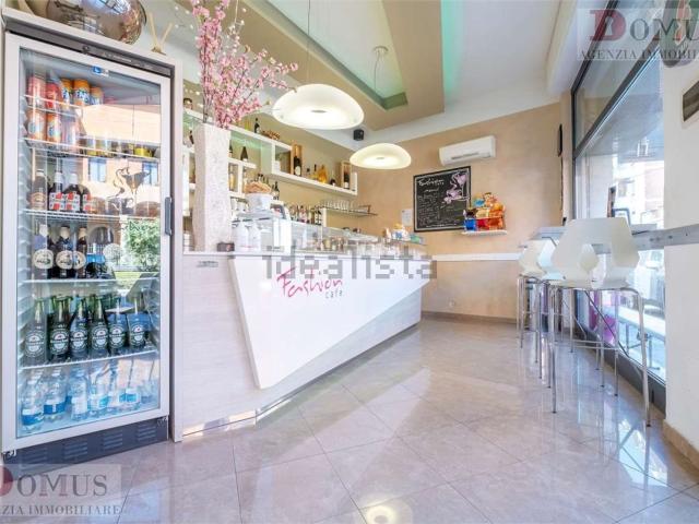 Locale in vendita di 53 m² in Via Ivanoe Bonomi, 2