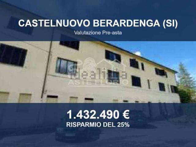 Locale in vendita di 5000 m² in Strada di Maciallina, 1