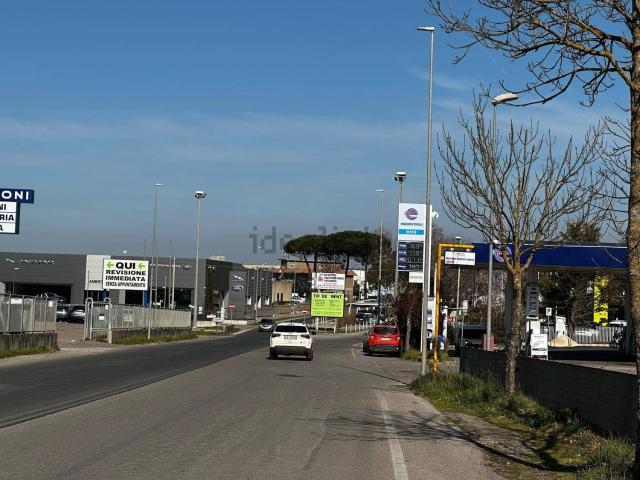 Locale in vendita di 5000 m² in Via dell&apos Industria