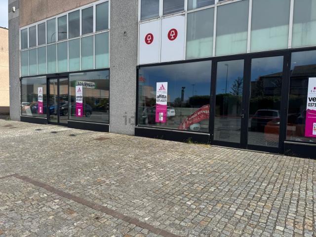 Locale in vendita di 500 m² in Via Codognino, 12