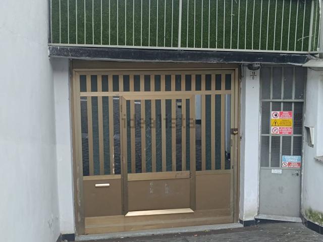 Locale in vendita di 500 m² in Via Bobbio, 1