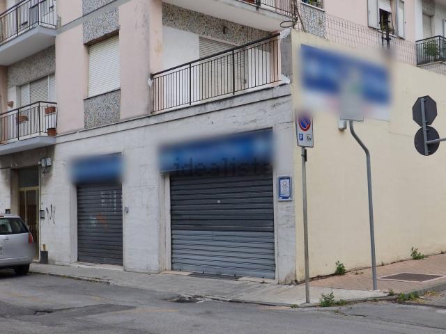 Locale in vendita di 500 m² in Via Don Giovanni Bosco