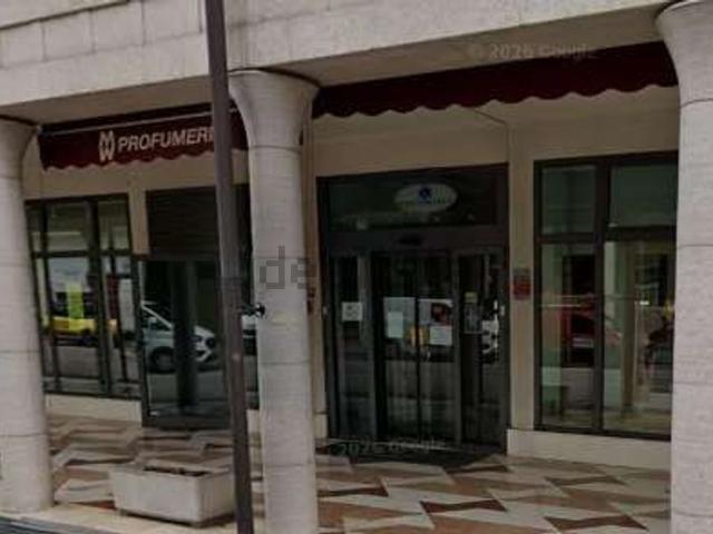Locale in vendita di 500 m² in Via Padre Leopoldo