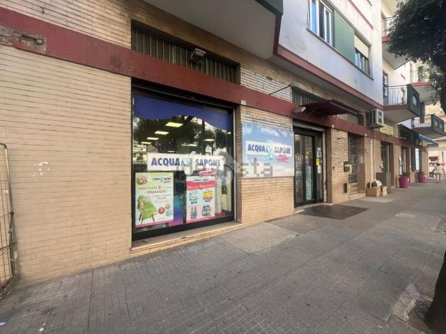 Locale in vendita di 500 m² in Via Riccardo Misasi, 92