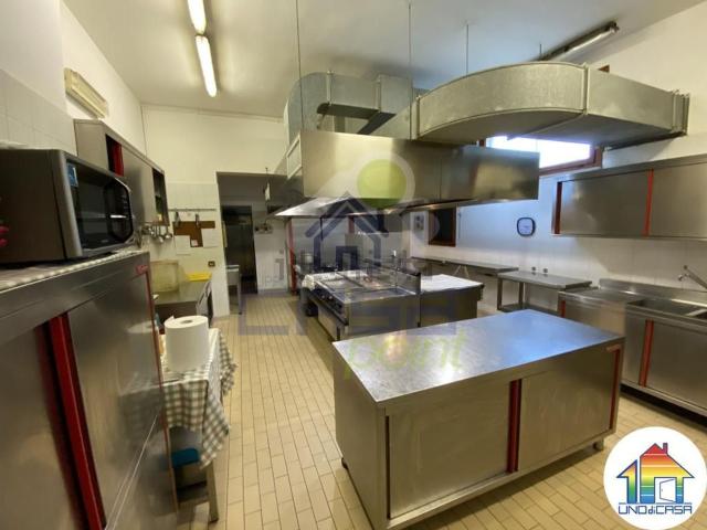 Locale in vendita di 500 m² in Via Umberto I°