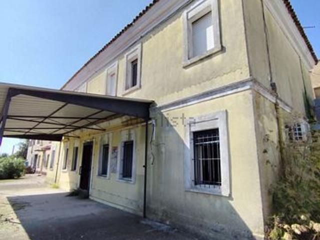 Locale in vendita di 500 m² in Via Umbria, 12