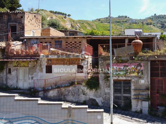 Locale in vendita di 501 m² in Via Nazionale