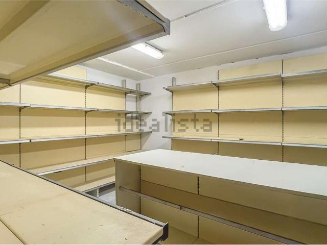 Locale in vendita di 502 m² in Via V. Cuoco