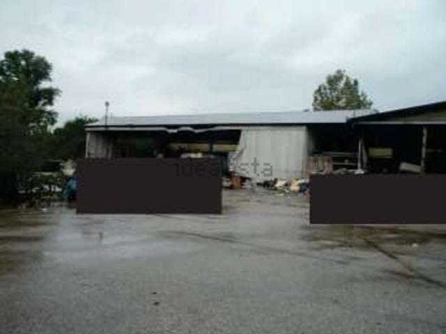 Locale in vendita di 504 m² in Via Passo Barca