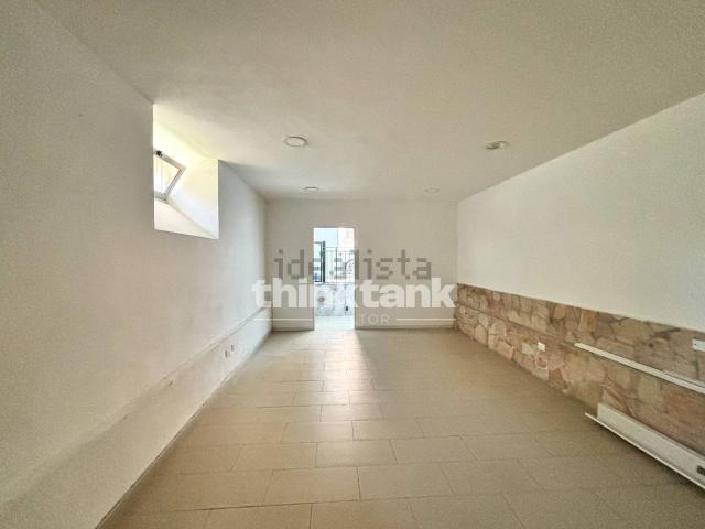 Locale in vendita di 50 m² in Corso Gelone