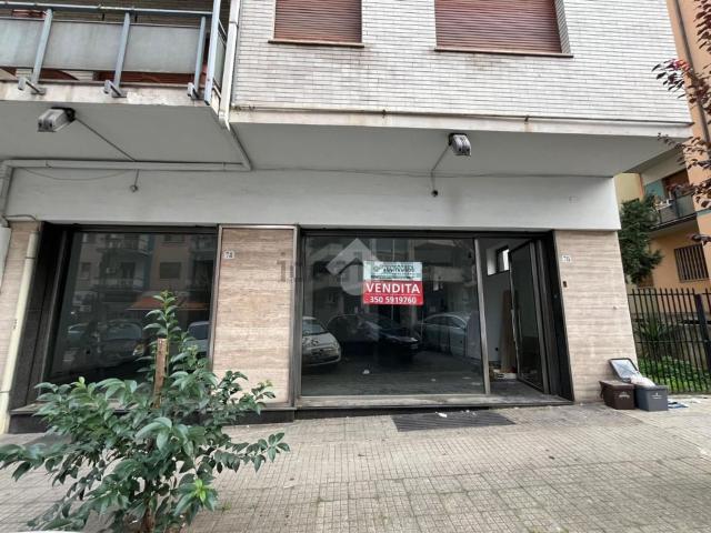 Locale in vendita di 50 m² in Corso Luigi Fera