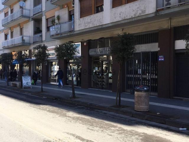 Locale in vendita di 50 m² in Corso Luigi Fera