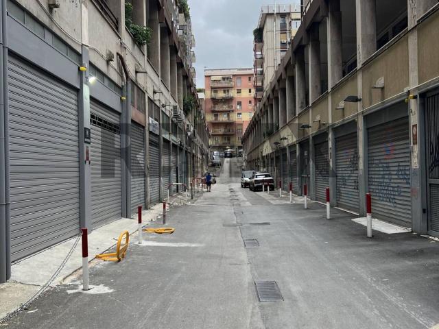 Locale in vendita di 50 m² in Via Tenente Pilota Licio Carri, 2