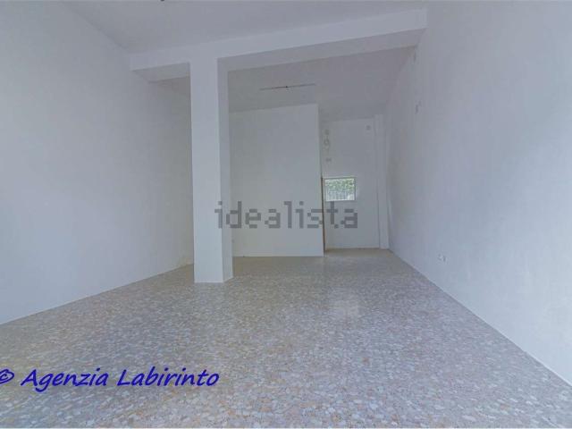 Locale in vendita di 50 m² in Via Tevere