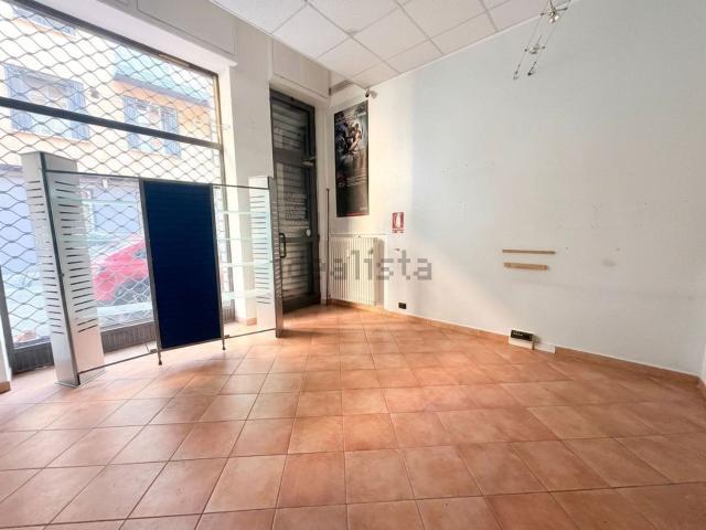 Locale in vendita di 38 m² in Via Vincenzo Gioberti, 29