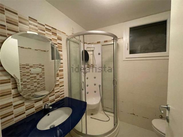 Locale in vendita di 50 m² in Via Aldo Moro, 14