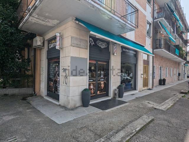 Locale in vendita di 50 m² in Via Alessandro Turchi