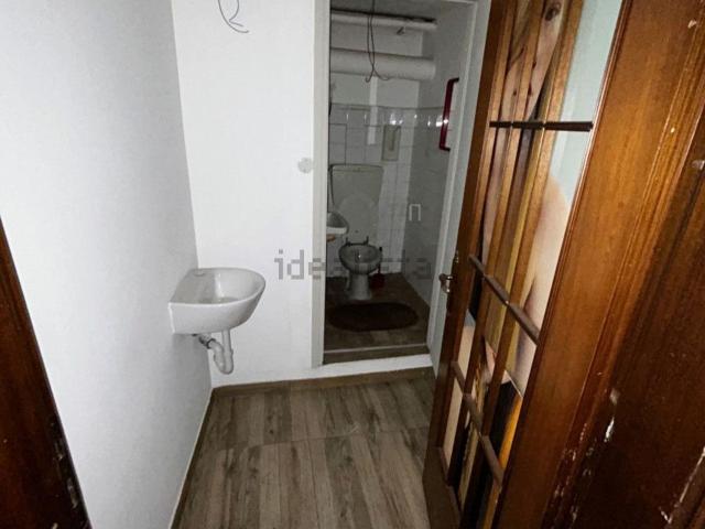 Locale in vendita di 50 m² in Via Andrea Doria