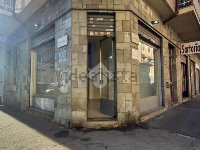 Locale in vendita di 50 m² in Via Asiago, 19