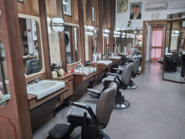 Locale in vendita di 50 m² in Via Camillo Cavour