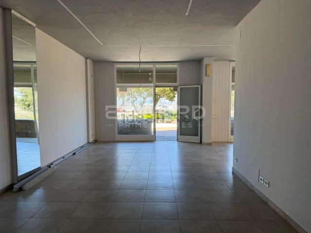 Locale in vendita di 50 m² in Via Cala del Pozzo