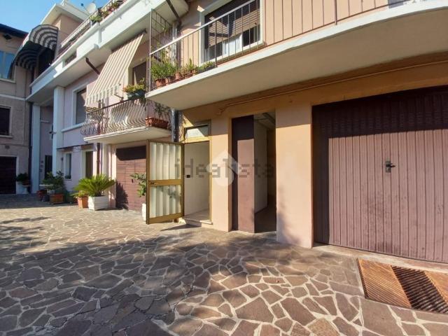 Locale in vendita di 50 m² in Via Carlo Cocchetti, 27