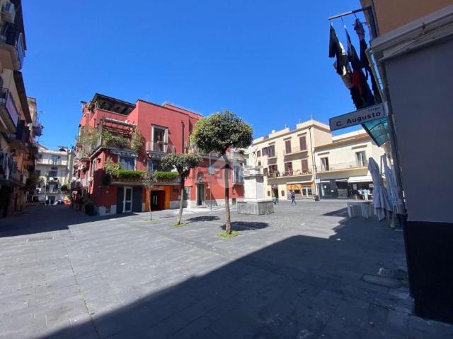 Locale in vendita di 50 m² in Via Cesare Augusto, 3