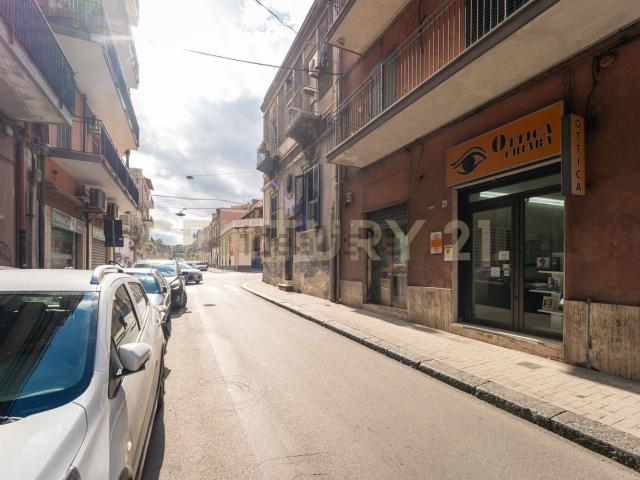 Locale in vendita di 50 m² in Via Cibele, 44