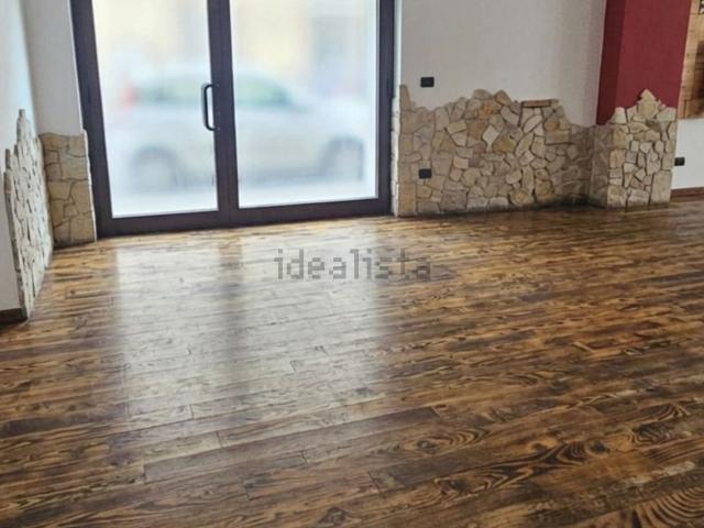 Locale in vendita di 50 m² in Via Corace, 29