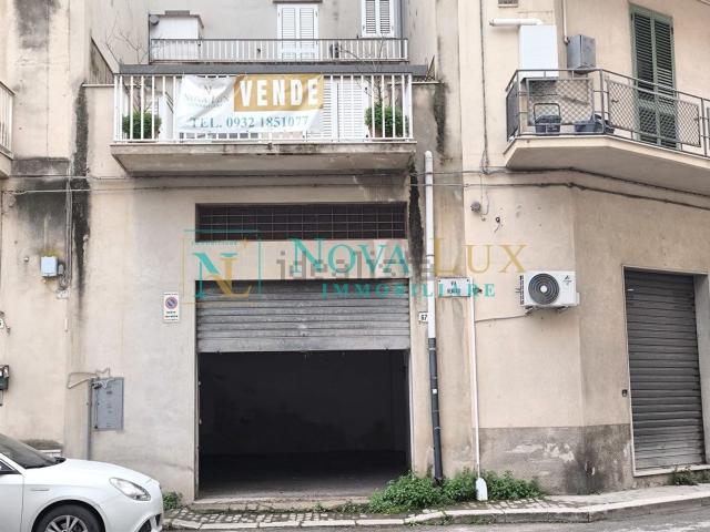 Locale in vendita di 50 m² in Via Cristoforo Colombo, 29