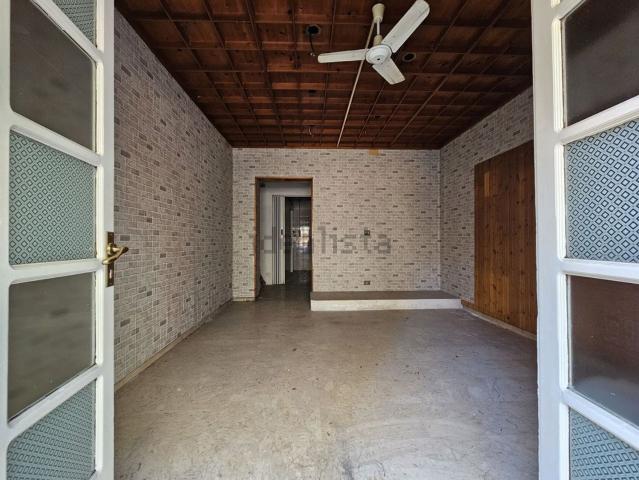 Locale in vendita di 50 m² in Via Dante Alighieri, 120