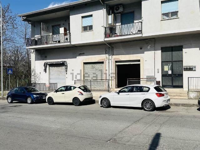 Locale in vendita di 50 m² in Via degli Stadi, 104