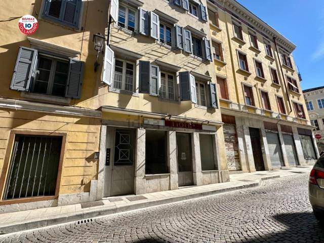 Locale in vendita di 50 m² in Via del Seminario, 6