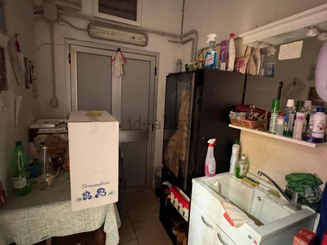 Locale in vendita di 50 m² in Via delle Forze Armate, 361