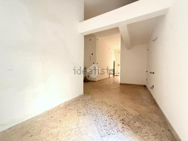 Locale in vendita di 50 m² in Via Domenico Lancia di Brolo, 96
