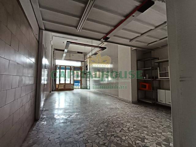 Locale in vendita di 50 m² in Via Enrico Tazzoli