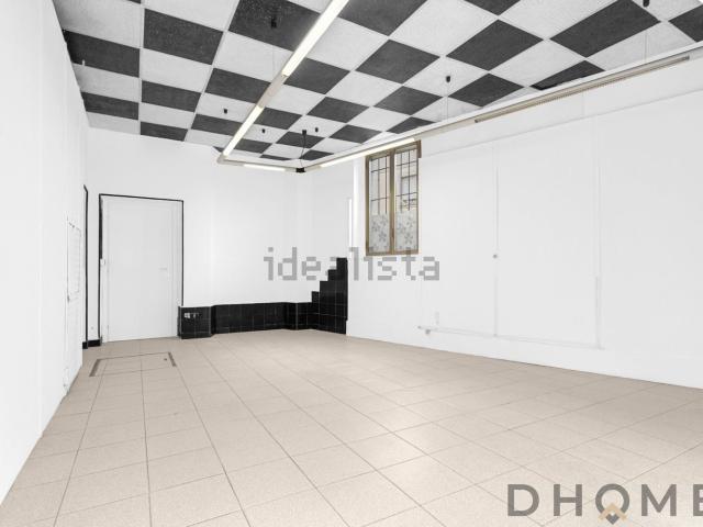 Locale in vendita di 50 m² in Via Francesco Rismondo, 31