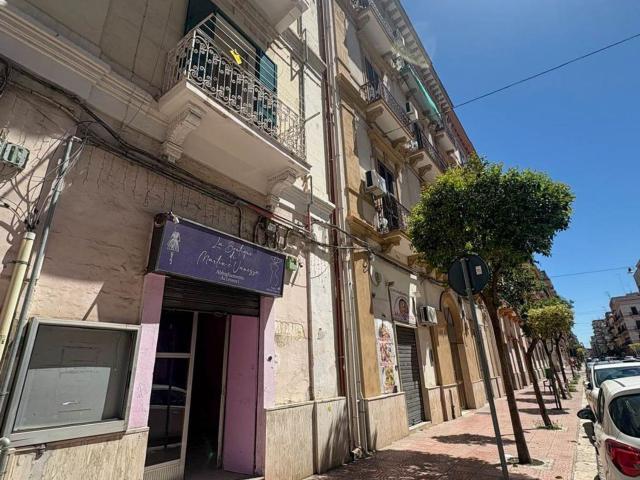 Locale in vendita di 50 m² in Via G. Oberdan, 39