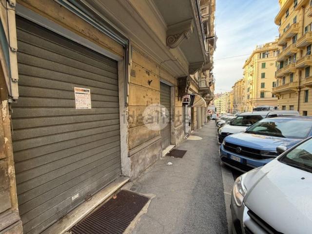 Locale in vendita di 50 m² in Via Giovanni Torti