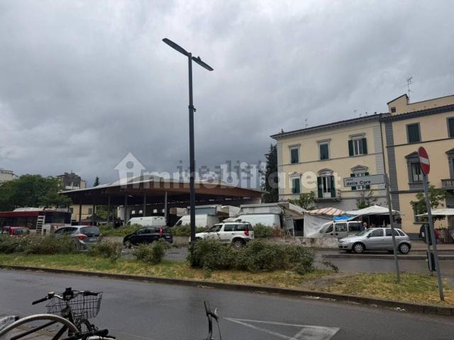 Locale in vendita di 50 m² in Via Giovanni Boccaccio