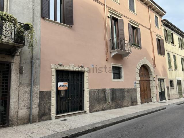 Locale in vendita di 50 m² in Via Giardino Giusti
