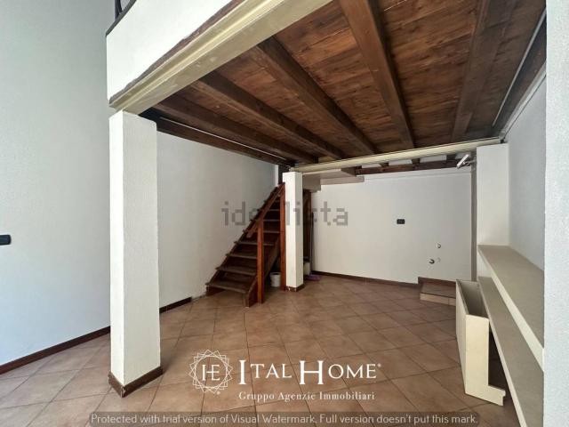 Locale in vendita di 50 m² in Via Giardino Giusti