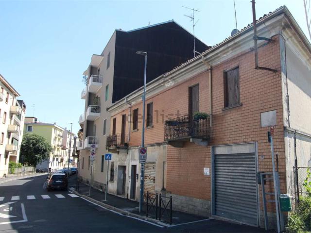 Locale in vendita di 50 m² in Via Guglielmo Marconi, 29