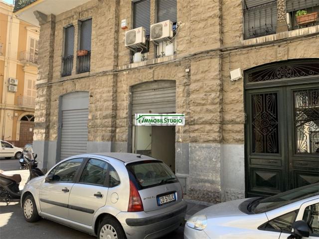 Locale in vendita di 50 m² in Via Libertà, 27