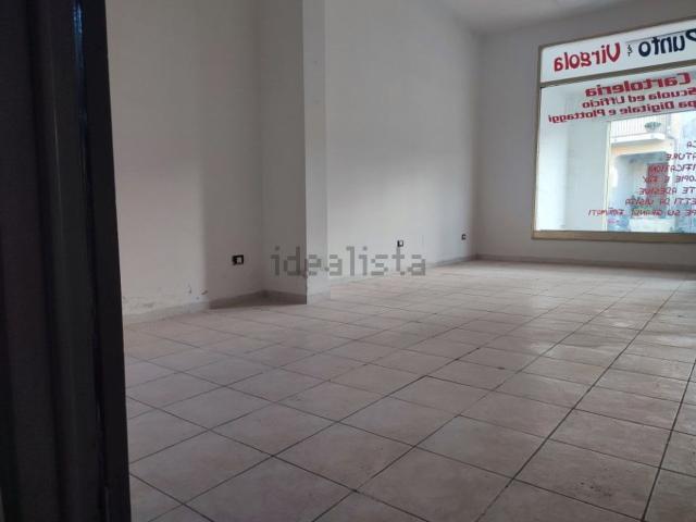 Locale in vendita di 50 m² in Via Manzoni, 31